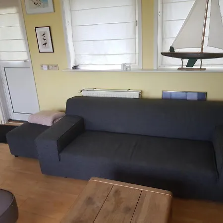 Bed & Breakfast Waterlands Genoegen