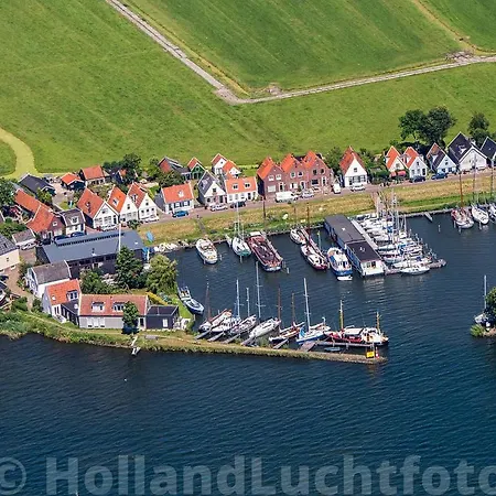 Bed & Breakfast Waterlands Genoegen 2*